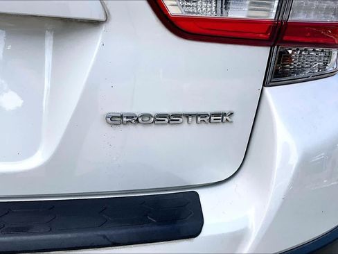Used 2019 Subaru Crosstrek 2.0i Premium w/ Moonroof Package AWD/4WD image 9