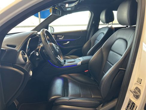 Used 2021 Mercedes-Benz GLC 300 4MATIC Coupe image 15