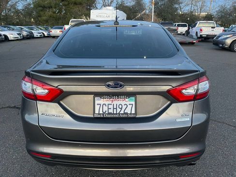 Used 2014 Ford Fusion SE image 10