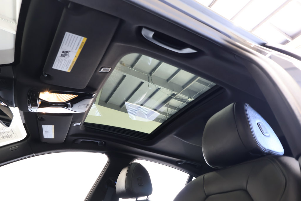 Used 2019 BMW 540i w/ Convenience Package RWD image 32
