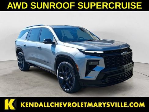 Used 2024 Chevrolet Traverse RS w/ LPO, Floor Liner Package AWD/4WD image 7