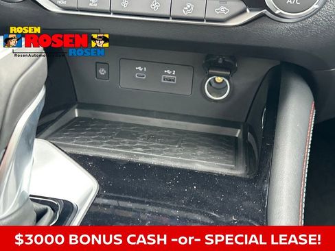 New 2025 Nissan Altima 2.5 SR w/ SR Premium Package image 22