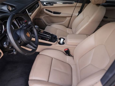 Certified 2022 Porsche Macan GTS image 15