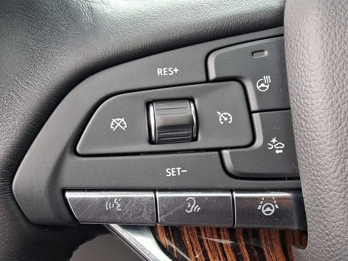 Used 2022 Cadillac Escalade Premium Luxury w/ Performance Package RWD image 23