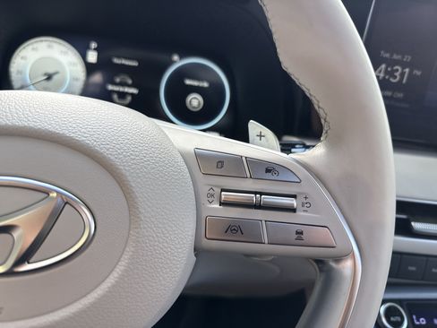 Used 2023 Hyundai Palisade Limited FWD image 25