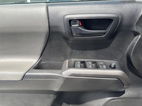 Used 2023 Toyota Tacoma SR5 RWD image 17
