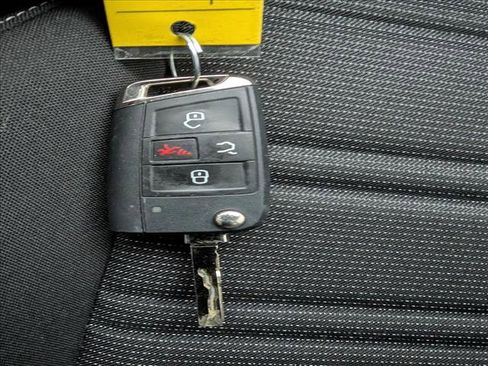 Used 2023 Volkswagen Tiguan S image 37