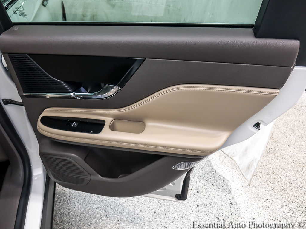 Used 2020 Lincoln Corsair AWD w/ Premium Package image 25