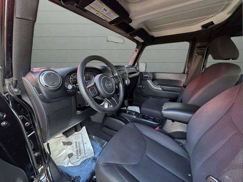 Used 2015 Jeep Wrangler Unlimited Sport AWD/4WD image 9