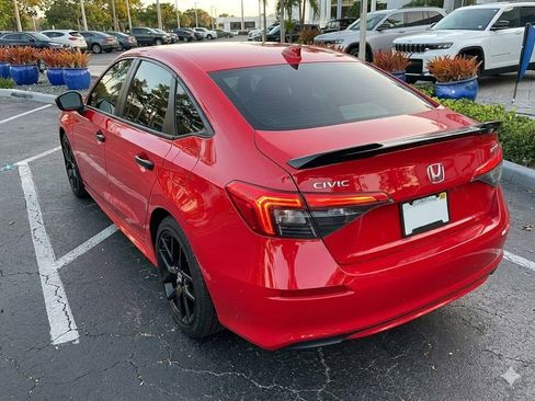 Used 2024 Honda Civic Sport image 2