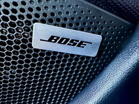 Used 2021 Porsche Taycan image 24