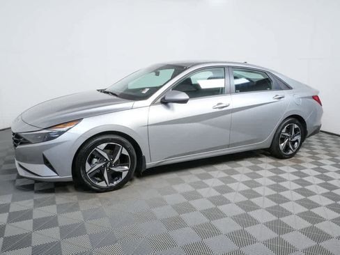 Certified 2023 Hyundai Elantra SEL w/ Convenience Package image 24