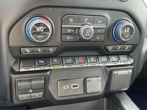 Certified 2022 Chevrolet Silverado 1500 LTZ image 20