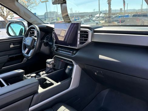 Used 2022 Toyota Tundra Limited image 15
