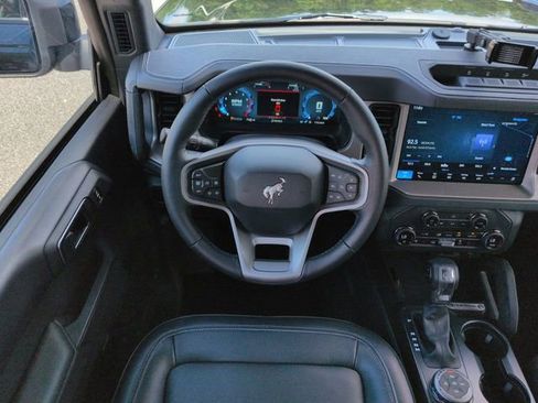 Used 2025 Ford Bronco Outer Banks w/ Sasquatch Package AWD/4WD image 16