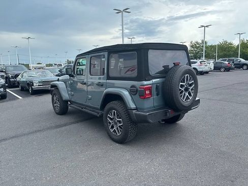 Used 2024 Jeep Wrangler Unlimited Sahara w/ Technology Group AWD/4WD image 13