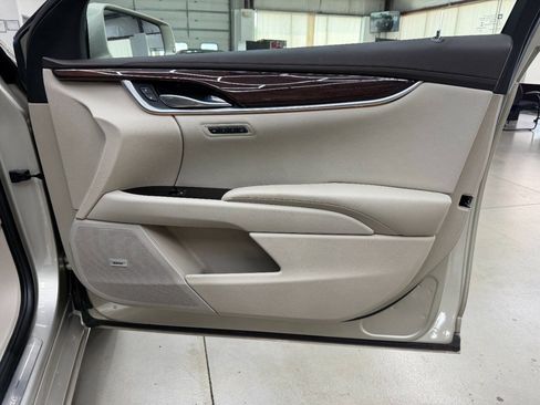 Used 2016 Cadillac XTS Luxury w/ Driver Awareness Package AWD/4WD image 16