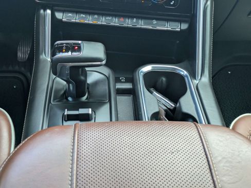 Used 2025 GMC Sierra 1500 Denali Ultimate AWD/4WD image 18