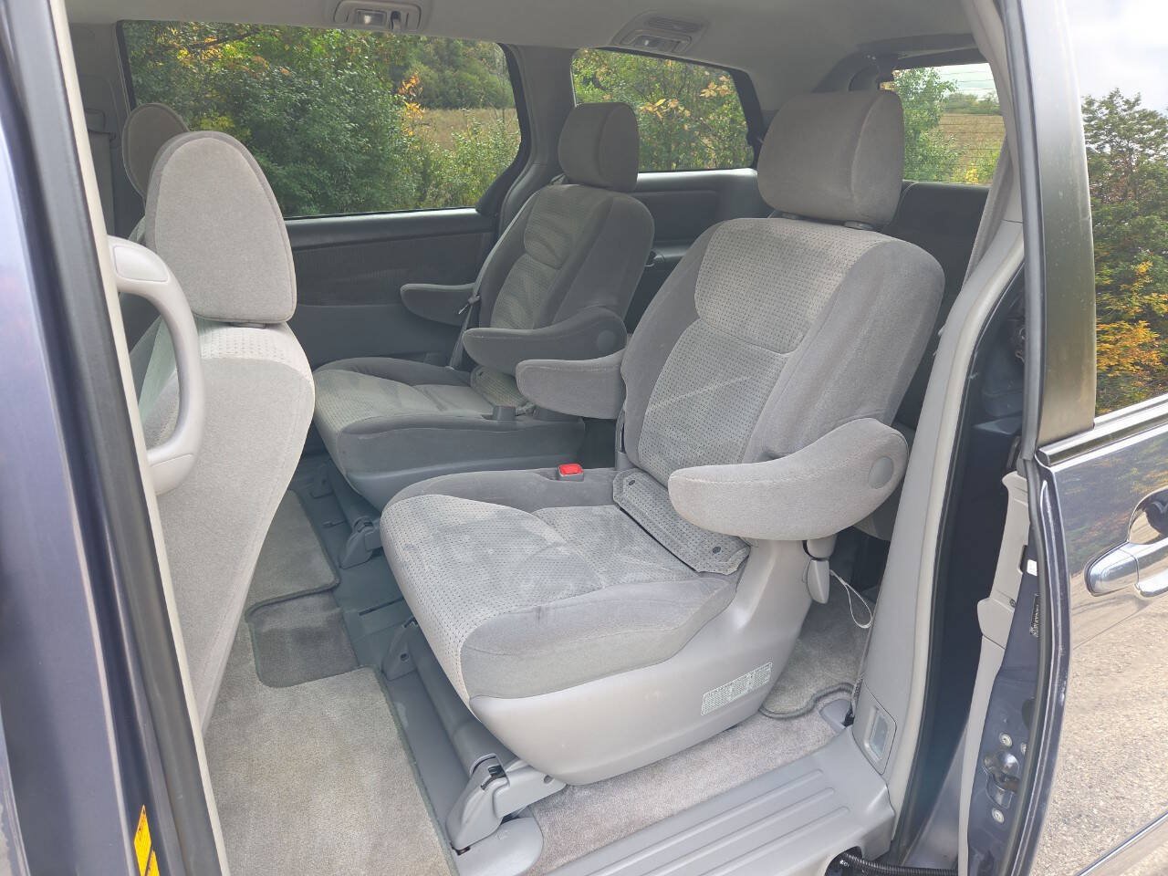 Used 2007 Toyota Sienna LE w/ LE Pkg 3 FWD image 12