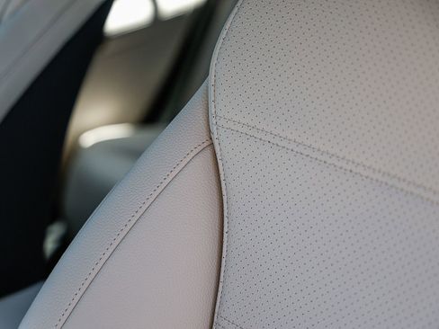 New 2025 Mercedes-Benz C 300 4MATIC Sedan image 25