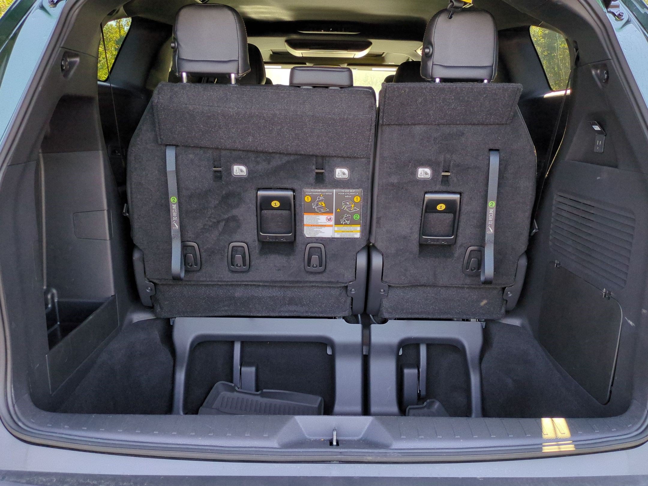 Used 2025 Toyota Sienna XLE Woodland Edition AWD/4WD image 35