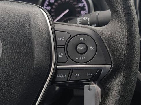 Used 2023 Toyota Camry LE image 31