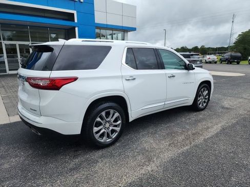 Used 2019 Chevrolet Traverse Premier w/ Driver Confidence II Package image 7