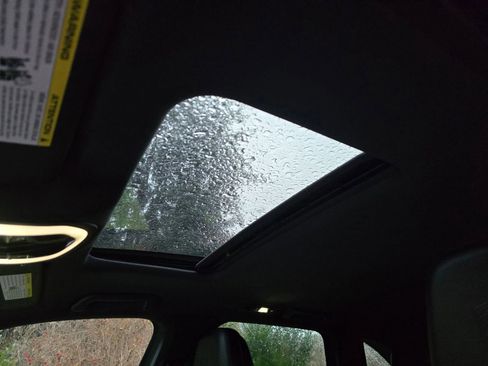 Used 2017 Porsche Cayenne Platinum Edition image 23