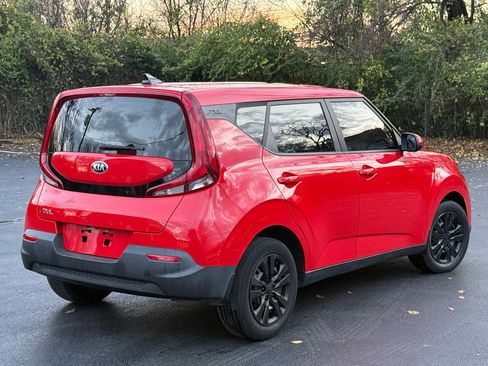 Used 2021 Kia Soul LX image 4