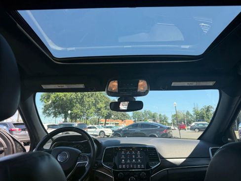 Used 2020 Jeep Grand Cherokee Limited AWD/4WD image 36