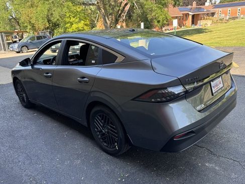 New 2026 Nissan Sentra SV w/ SV Convenience Package FWD image 22