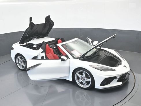 Used 2024 Chevrolet Corvette Stingray Convertible w/ 1LT image 65