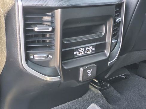 Used 2023 RAM 1500 Laramie AWD/4WD image 28