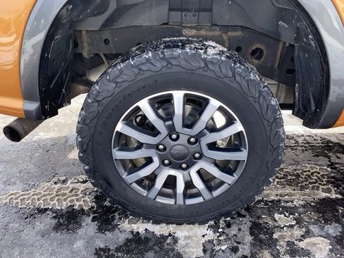 Certified 2019 Ford Ranger Lariat w/ Equipment Group 501A Mid image 9