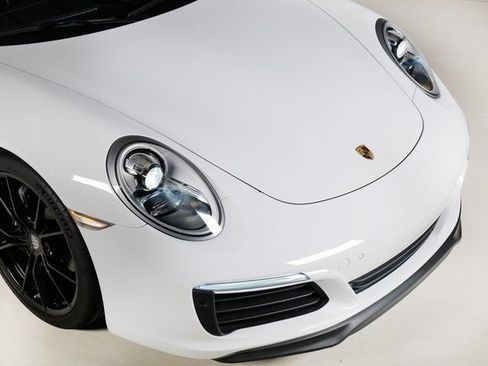 Certified 2019 Porsche 911 Carrera T w/ Carrera T Interior Package RWD image 31