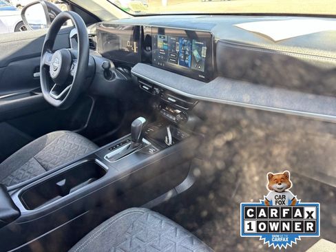 Certified 2026 Nissan Kicks SV FWD image 13