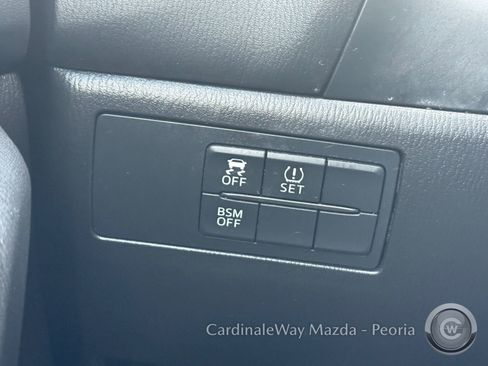 Used 2016 MAZDA MAZDA3 i Touring image 33