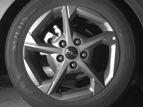 Used 2025 Kia K4 LXS image 15