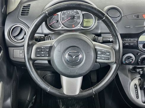 Used 2014 MAZDA MAZDA2 Touring FWD image 18
