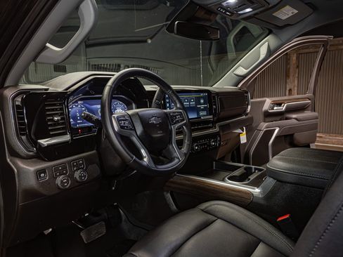 Used 2026 Chevrolet Silverado 2500 LT w/ Trail Boss Package AWD/4WD image 17