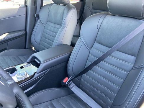 New 2026 Mitsubishi Outlander SE FWD image 15