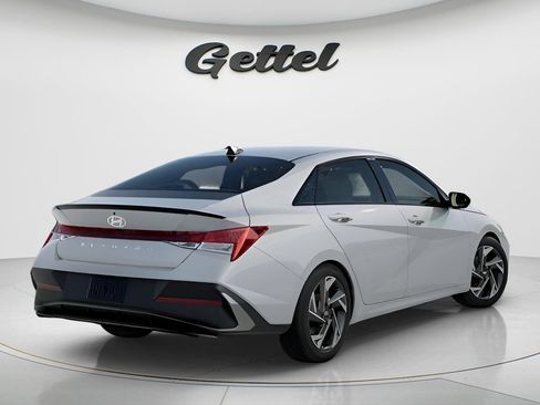 New 2026 Hyundai Elantra SEL Sport Premium FWD image 4