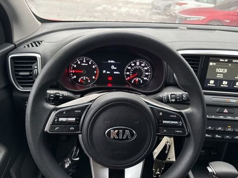 Used 2020 Kia Sportage LX image 16