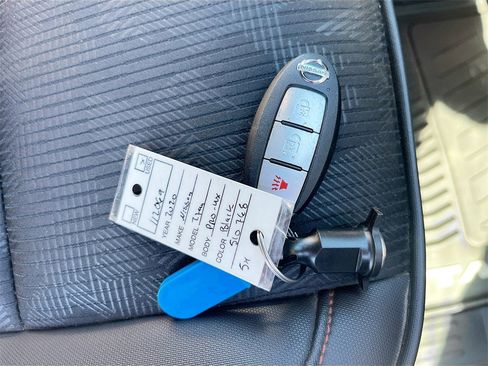 Used 2020 Nissan Titan PRO-4X w/ Pro-4x Utility Package image 32