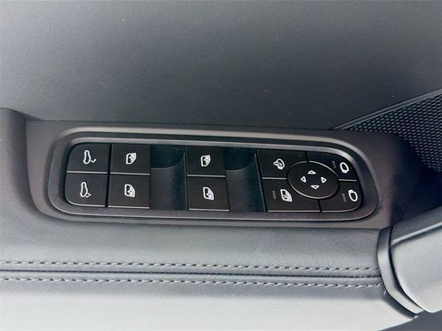 New 2026 Porsche Cayenne GTS AWD/4WD image 7