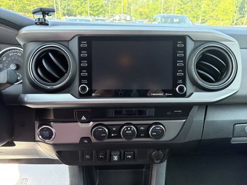 Used 2023 Toyota Tacoma SR5 RWD image 11