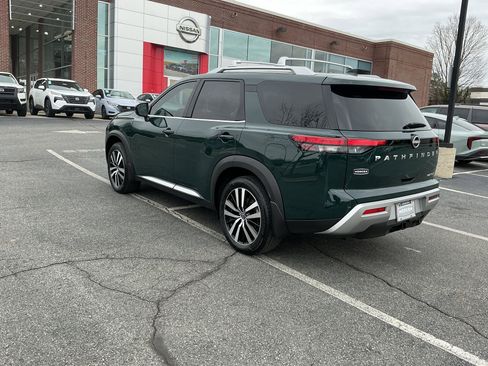 Used 2024 Nissan Pathfinder Platinum w/ Cargo Package image 2