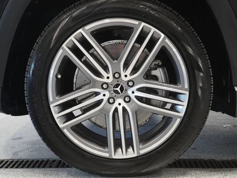 Used 2026 Mercedes-Benz GLS 450 4MATIC image 8
