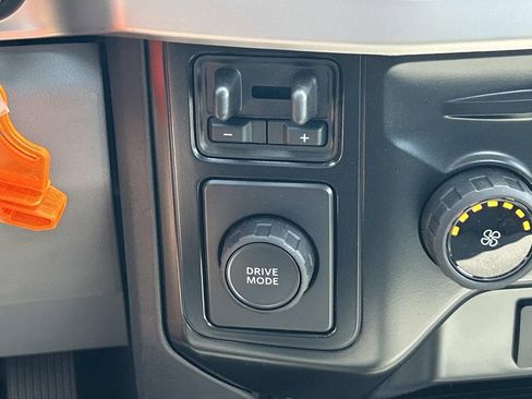 Used 2025 Ford F350 XL w/ XL Chrome Package image 25