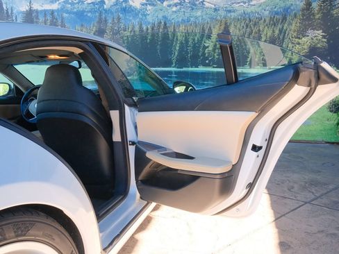 Used 2012 Fisker Karma EcoSport RWD image 31